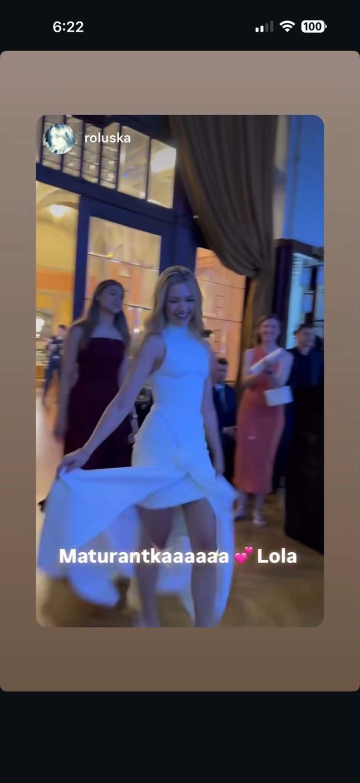 Dara Rolins, Lola, Šaty, Maturita